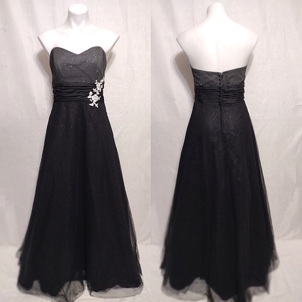 Alfred Angelo Disney Fairy Tale Strapless Tulle Ball Gown Embroidered 12 Elegant
